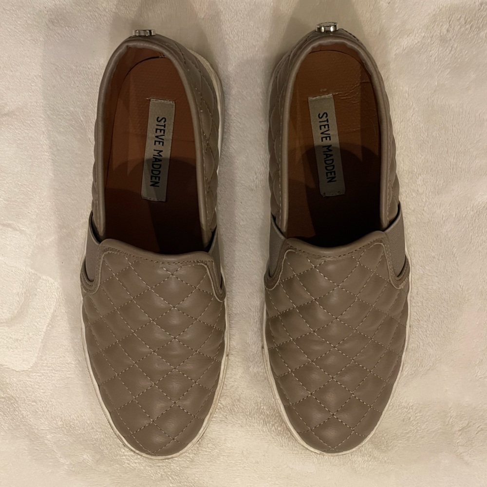 Steve Madden women’s flats, size 9